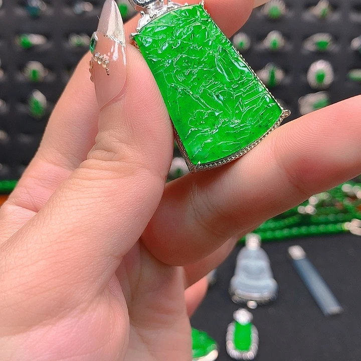 翡翠未镶嵌吊坠(不含链)