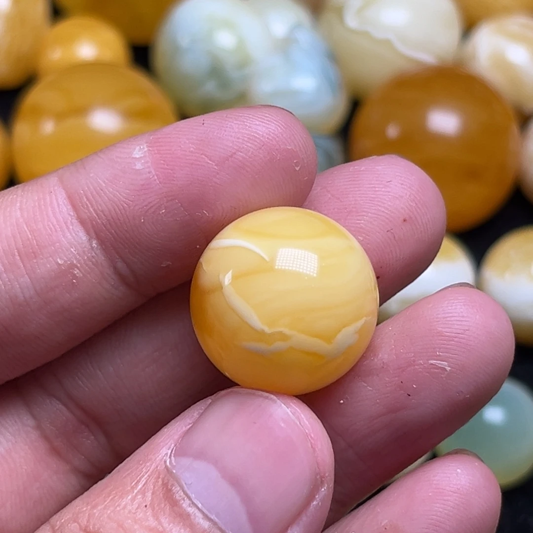 琥珀未镶嵌裸石蜜蜡焦皮奶橘色19.5