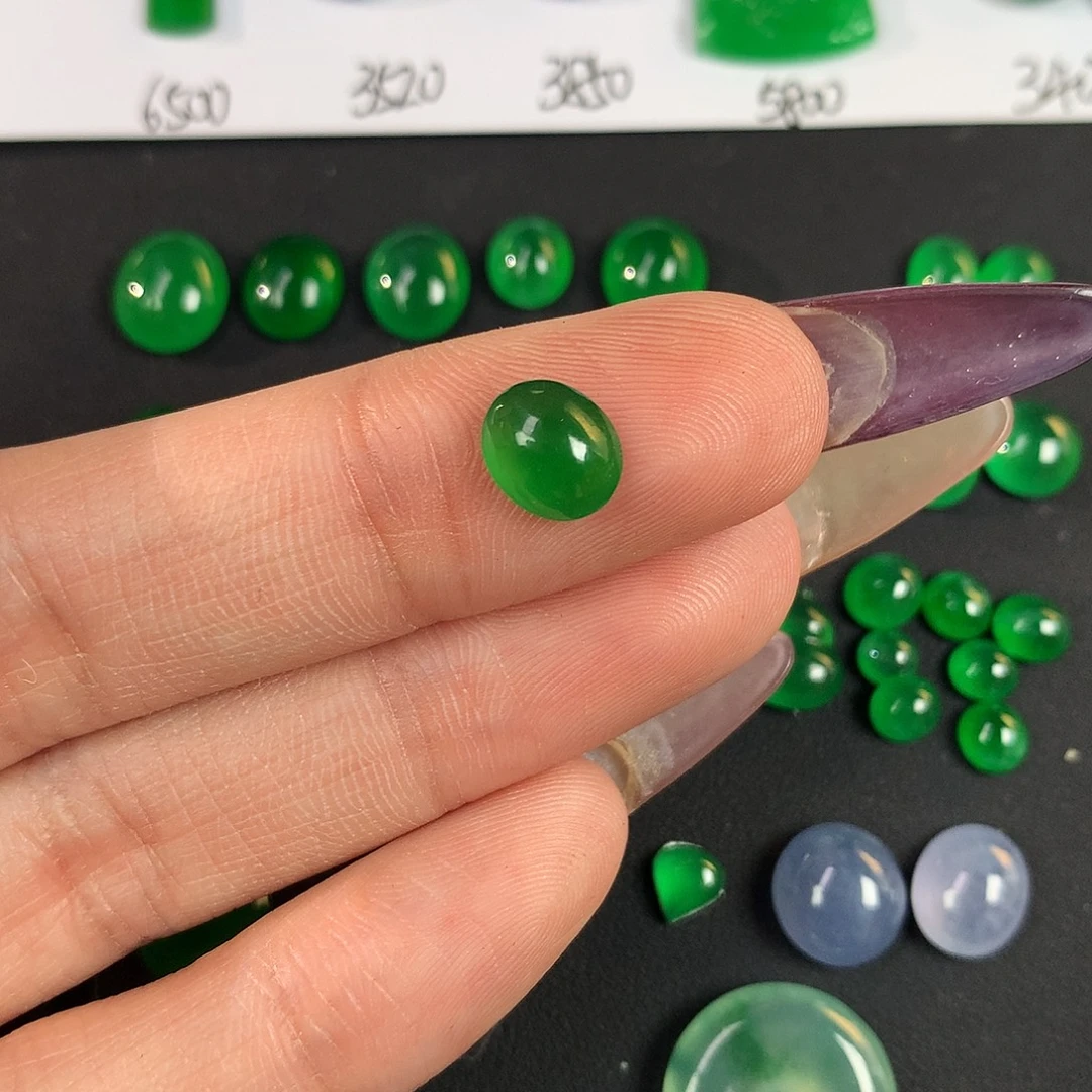 翡翠散珠7.9 6.6 3.1