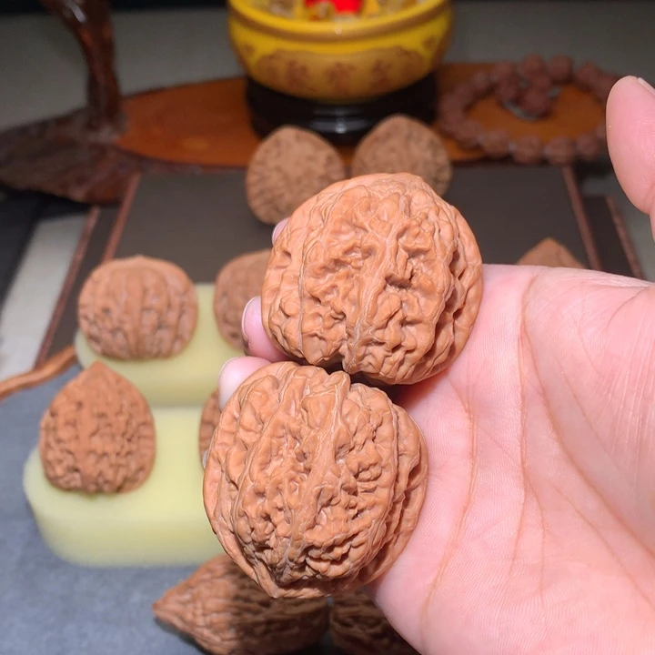 核桃文玩核桃把件粗筋
