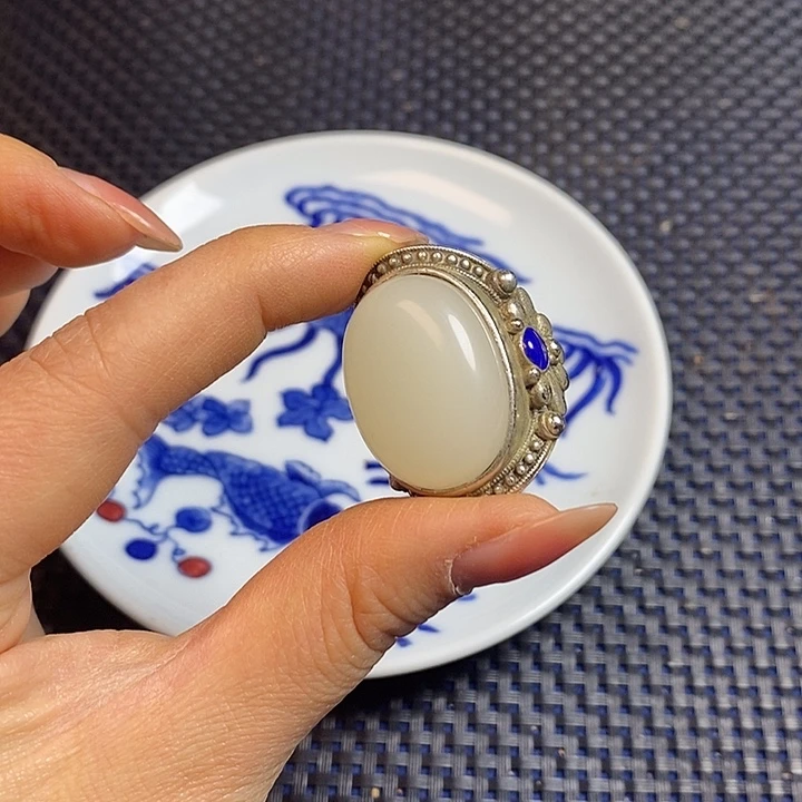 吊坠白玉菩提一一一一一一一一一