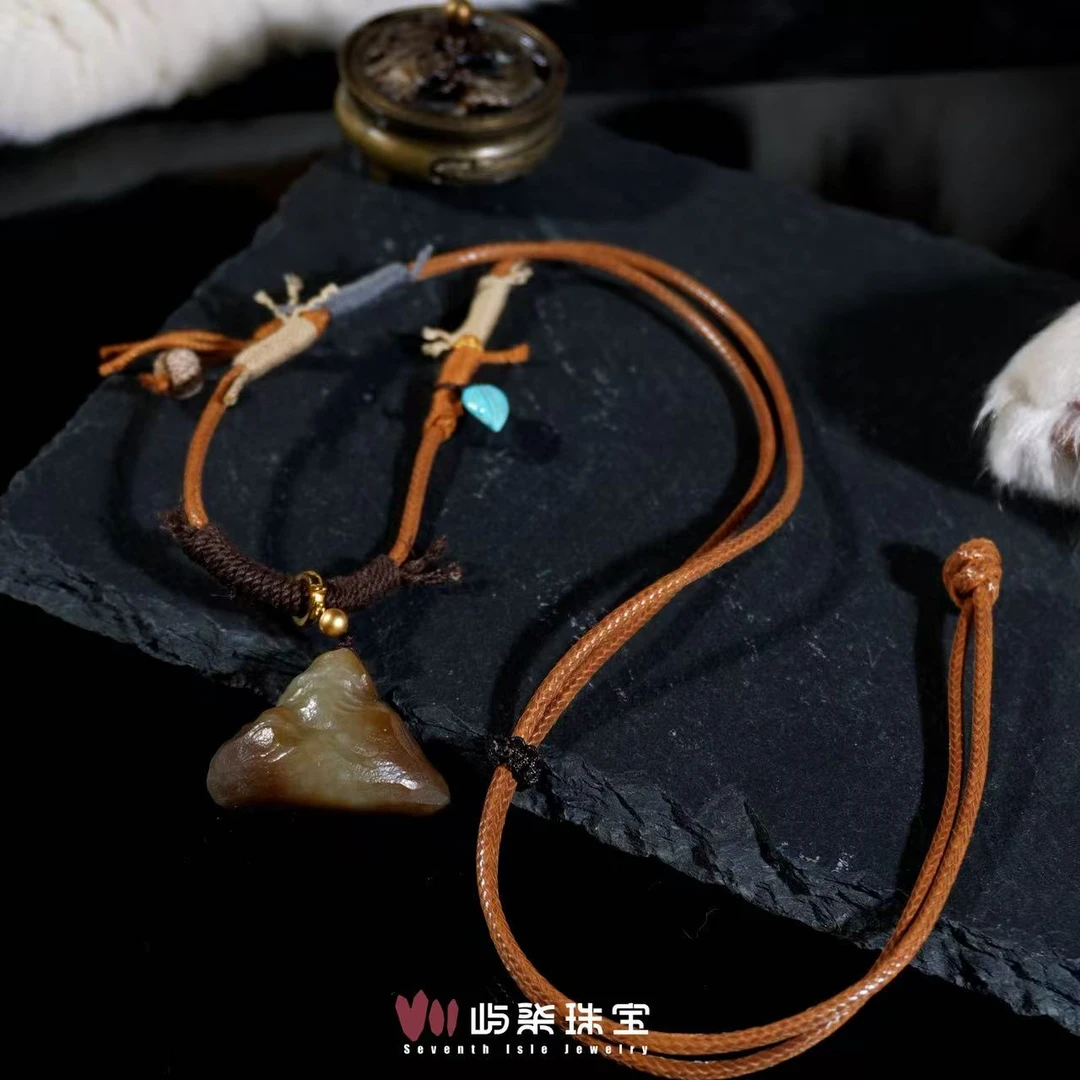 A136 和田玉银925镶嵌 糖料小山棕色编绳颈饰多样性发一