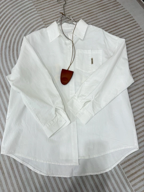 白色牛仔棉春款休闲宽松型