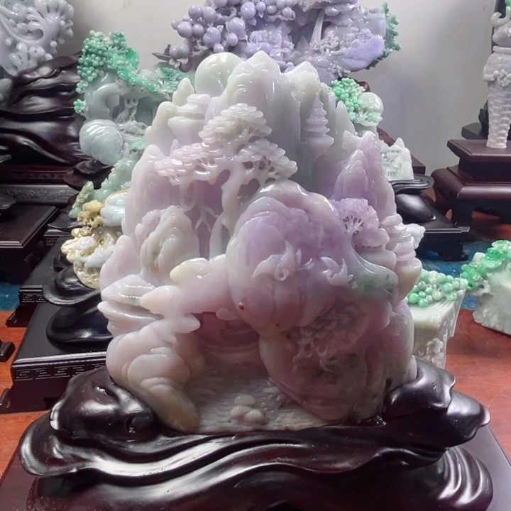 翡翠摆件未镶嵌中****）翡翠