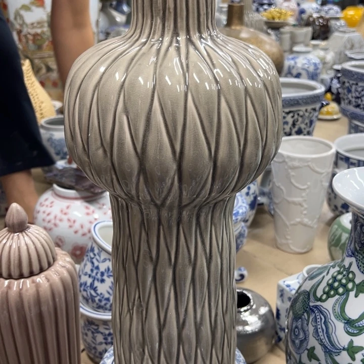 瓷片微瑕。。。。。。。。。。