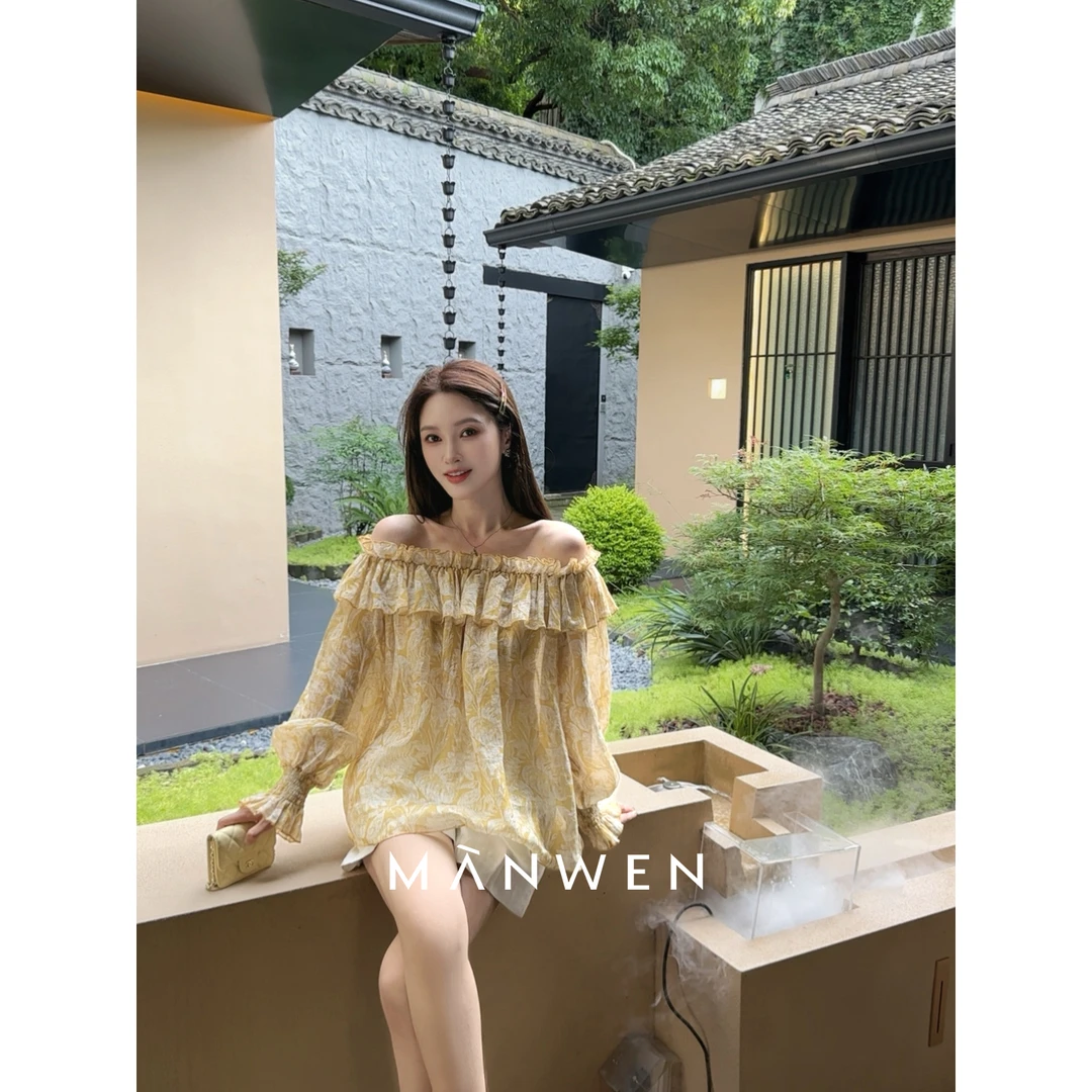 【曼文kiki】“花漾序曲”甜美荷叶边一字肩苎麻印花衬衫25S450