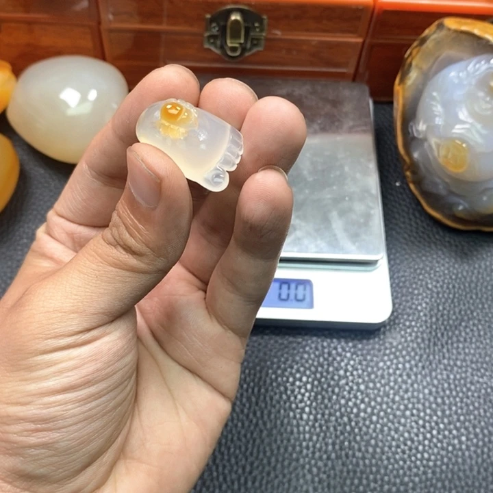 玛瑙/玉髓吊坠未镶嵌赵*