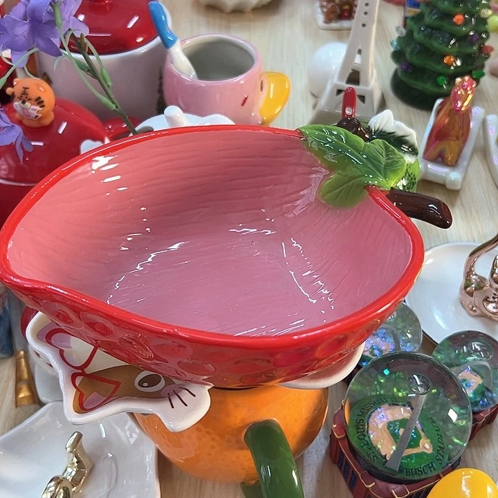 摆件陶瓷等行业的产品出口量逐年