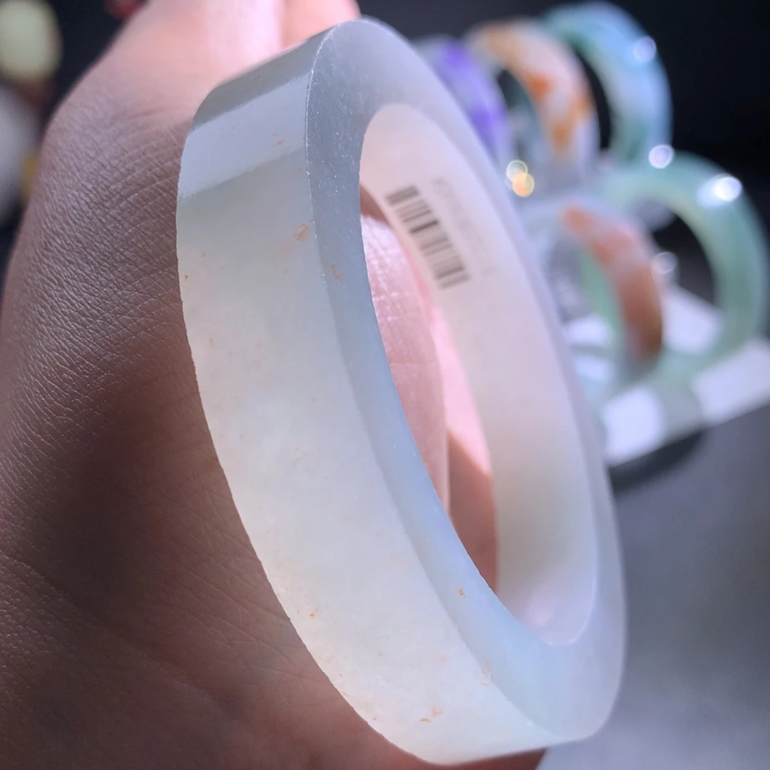 定制翡翠未镶嵌手镯