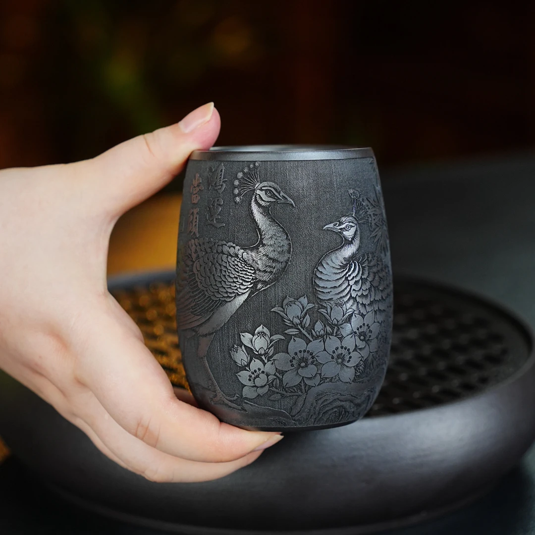 212宜兴原矿石黄泥料纯手工刻绘孔雀鸿运当头紫砂主人杯茶杯茶具