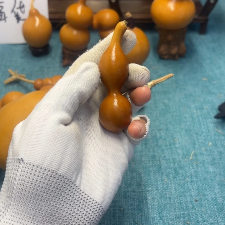 用***2天然手捻老皮葫芦