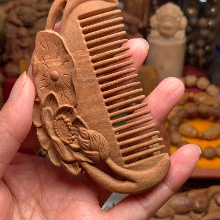 檀香木把件老山檀荷叶梳