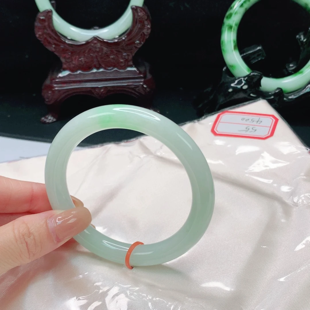 翡翠手镯（圆镯）未镶嵌55圆条缅甸天然A货翡翠