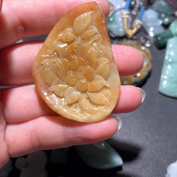 【闪购商品】翡翠颈饰未镶嵌天然翡翠