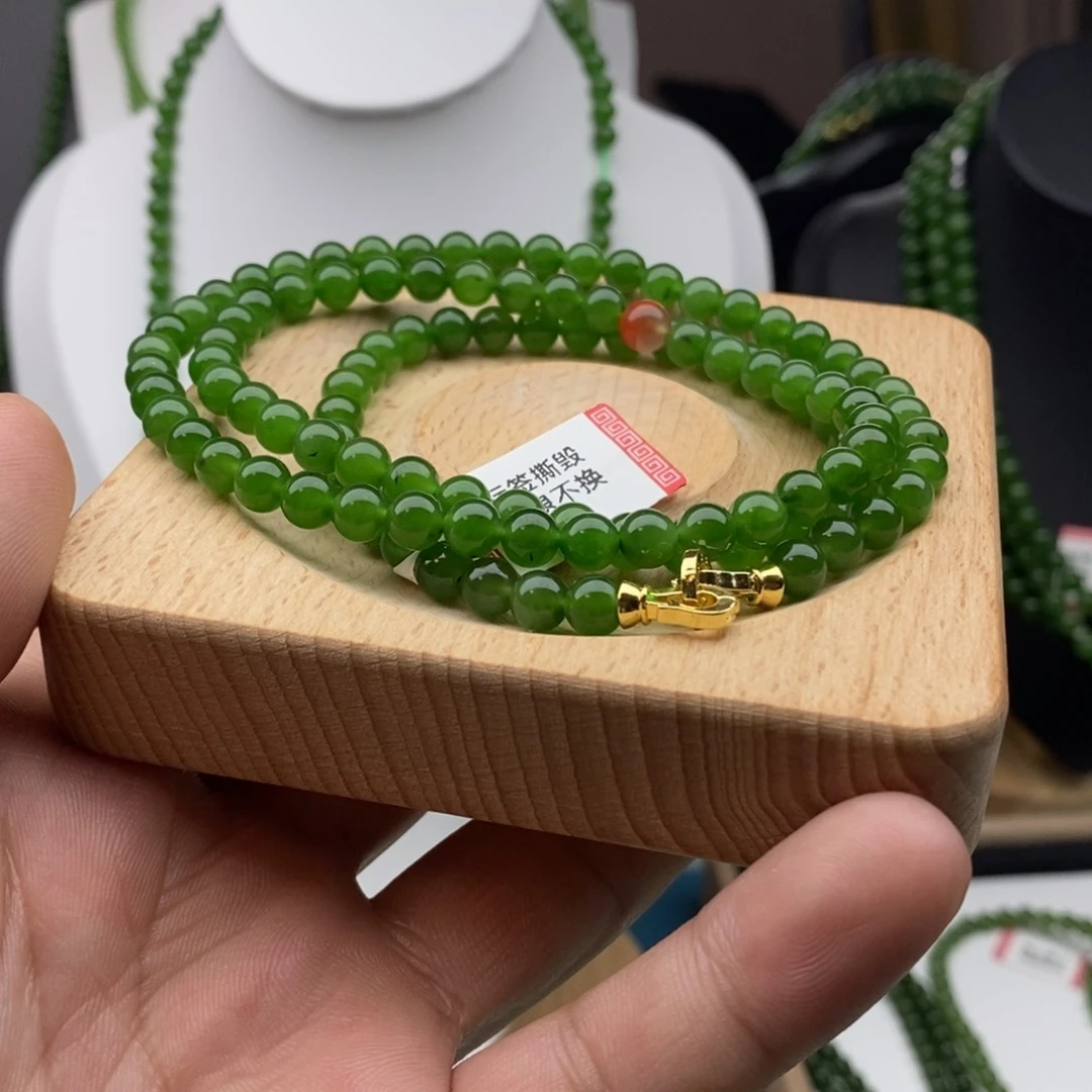 和田玉（碧玉）颈饰未镶嵌