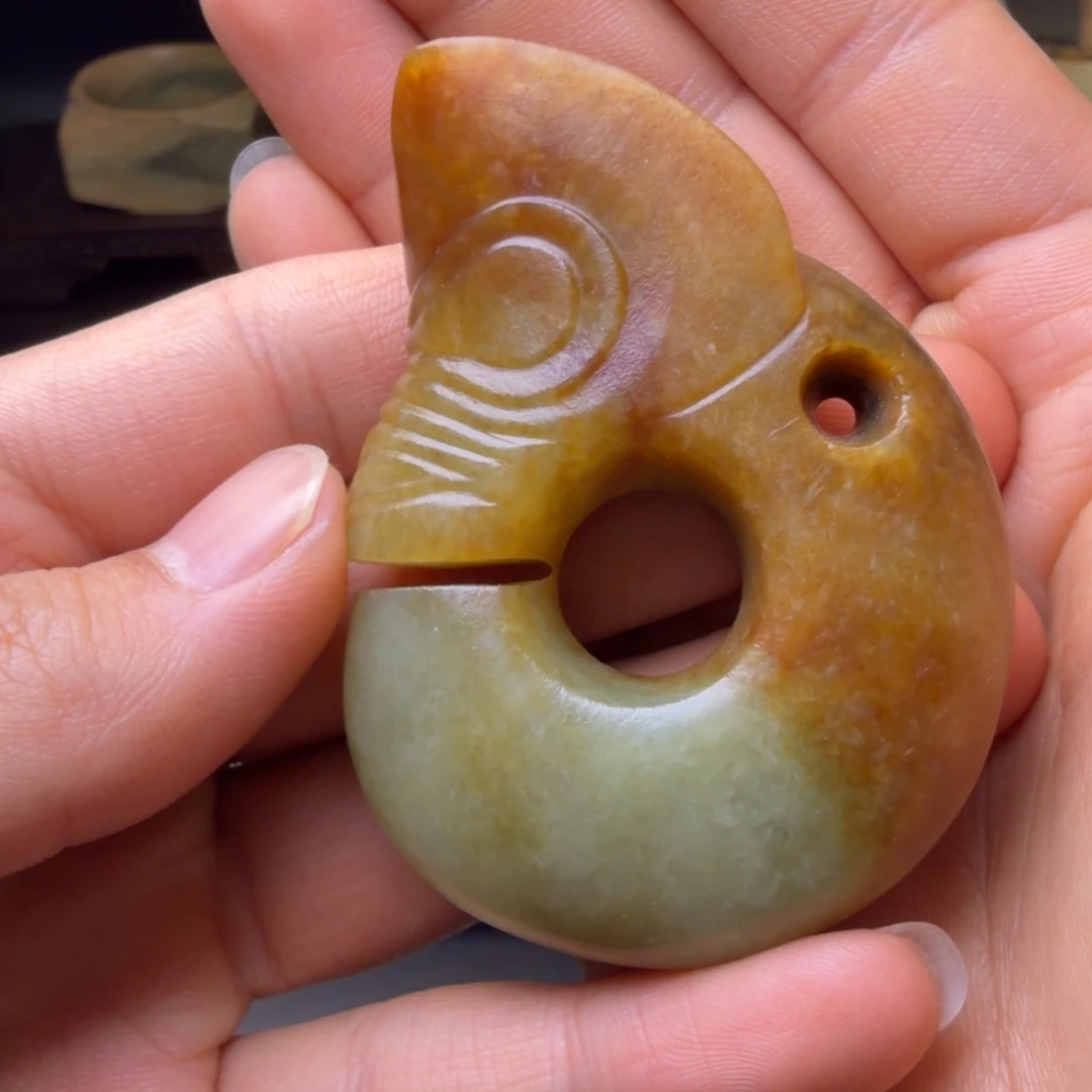 段***泽和田玉（糖玉）未镶嵌挂件