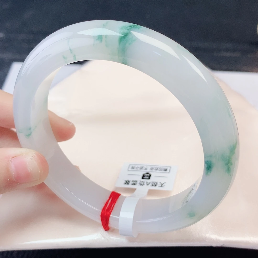 翡翠未镶嵌手镯61圈