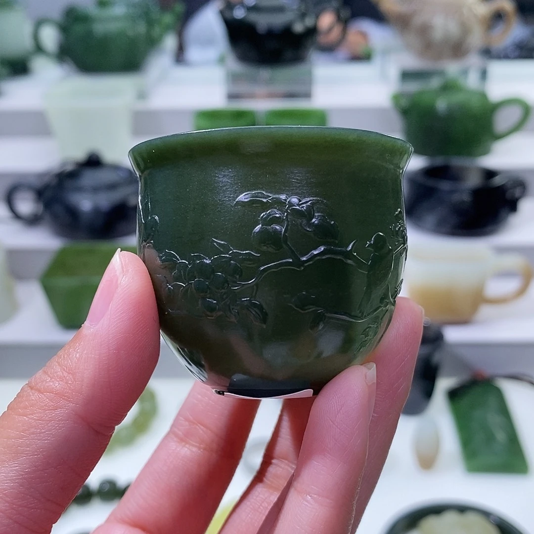 和田玉未镶嵌挂件杯子