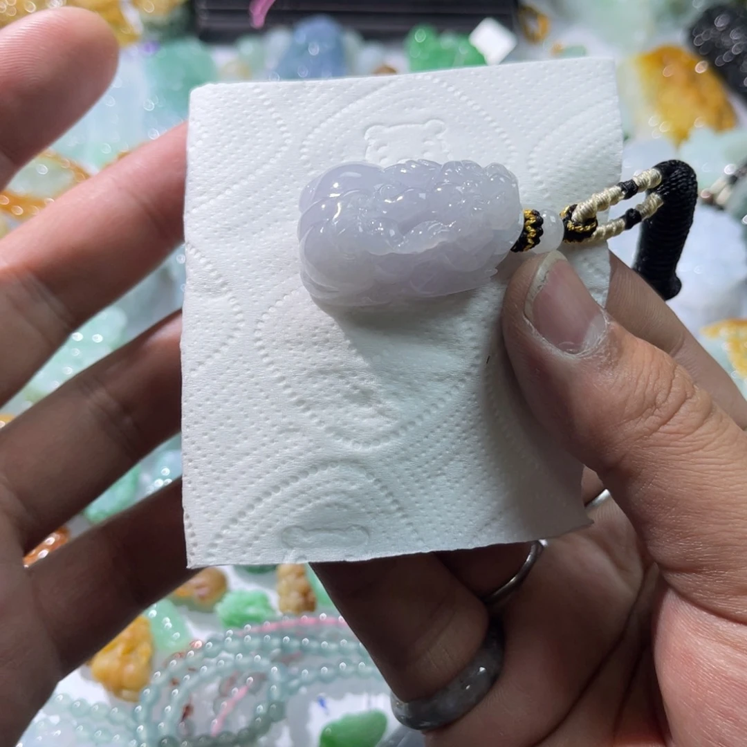 翡翠颈饰未镶嵌天然