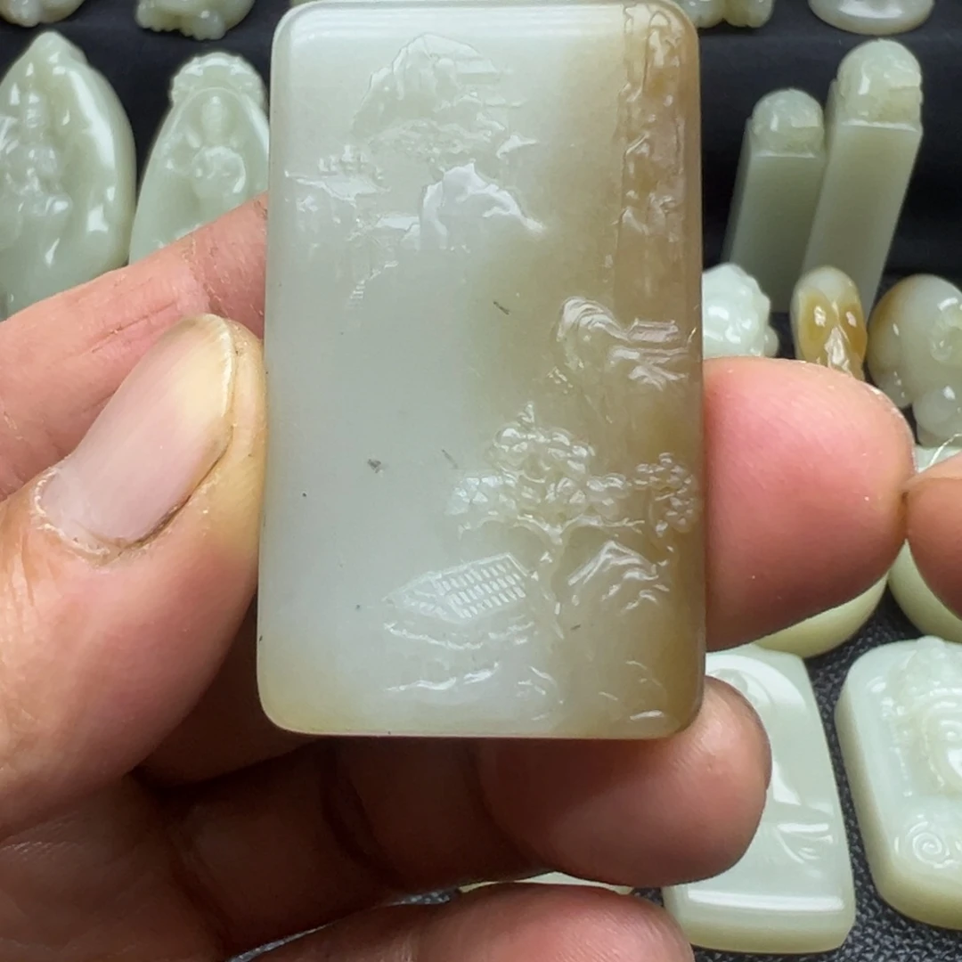 和田玉（糖玉）未镶嵌吊坠(不含链)