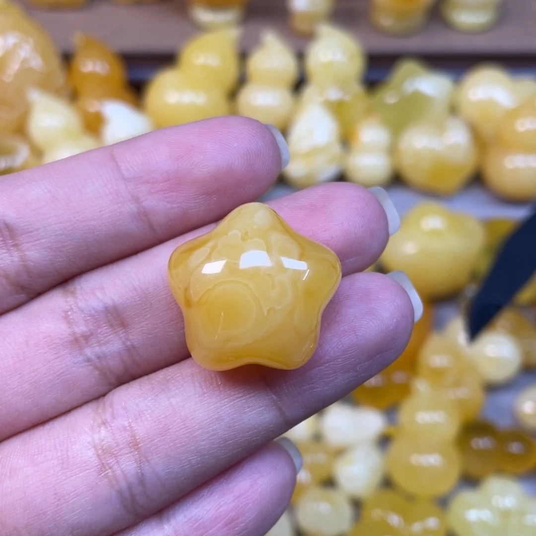 琥珀未镶嵌珠宝奇石