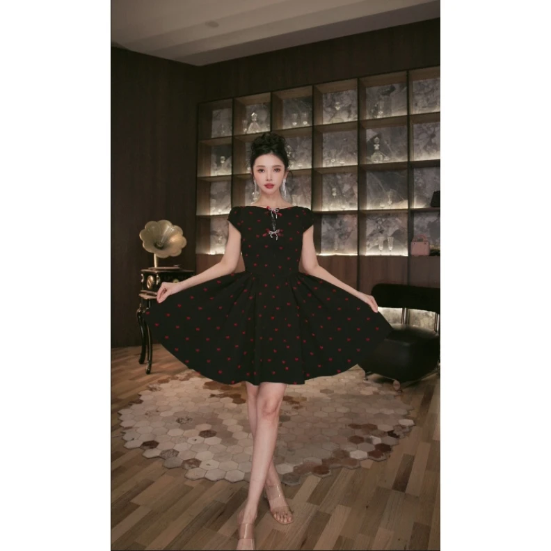 六爻定制 法式赫本风名媛显瘦优雅时尚连衣裙 21650