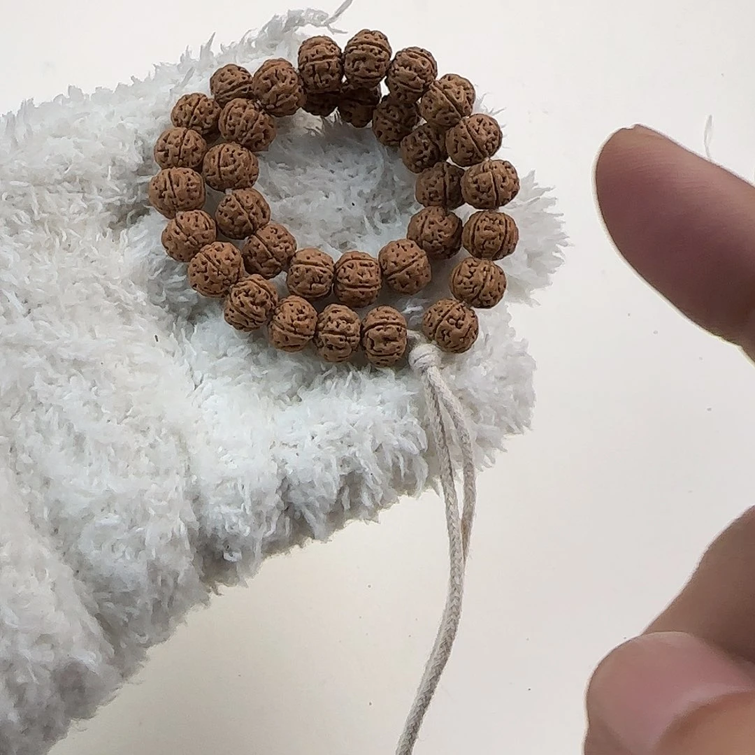 琥珀手链未镶嵌金刚