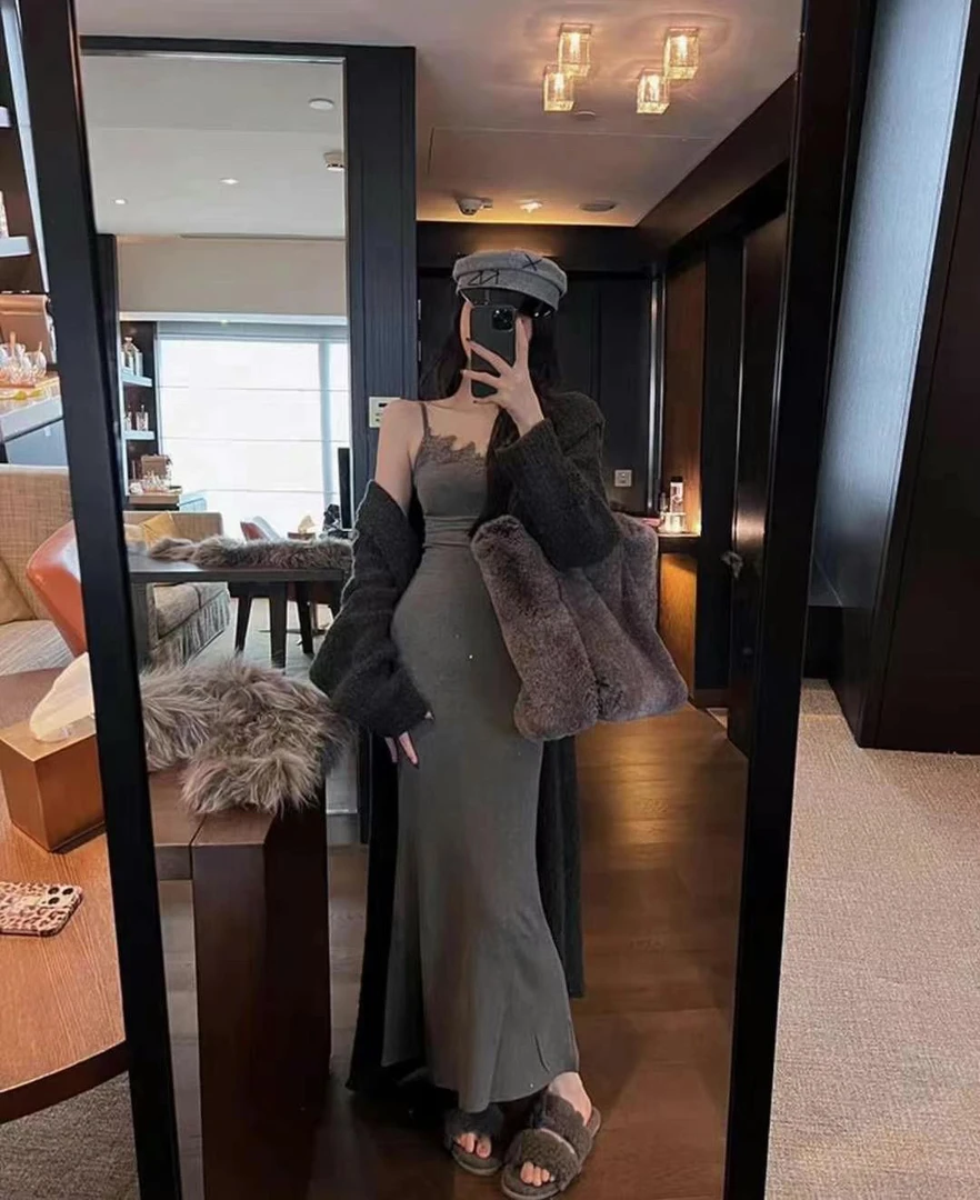 加绒吊带裙冬季连衣裙裙子时尚法式显瘦韩版吊带裙黑色中长款