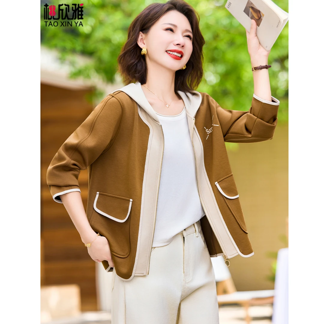 妈妈秋装外套2025新款洋气贵夫人风衣短款中老年女春秋夹克上衣服