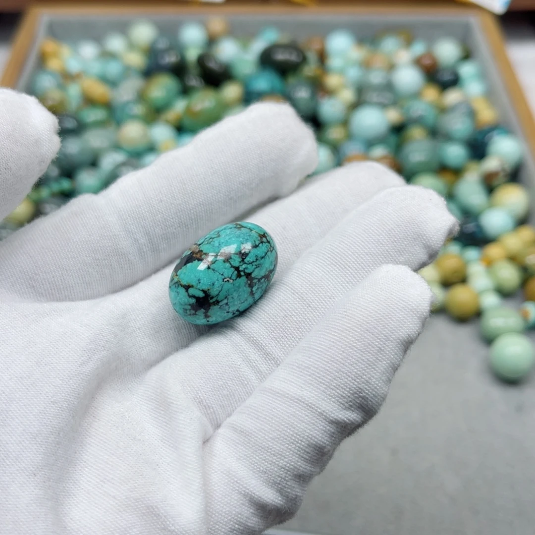 绿松石未镶嵌挂件