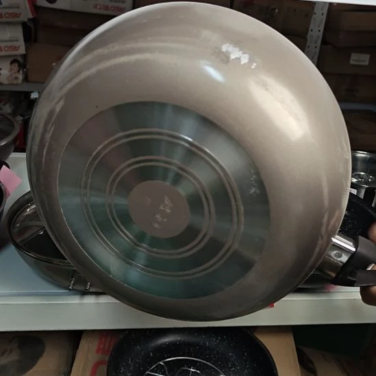 家里28厘米煎锅 微瑕