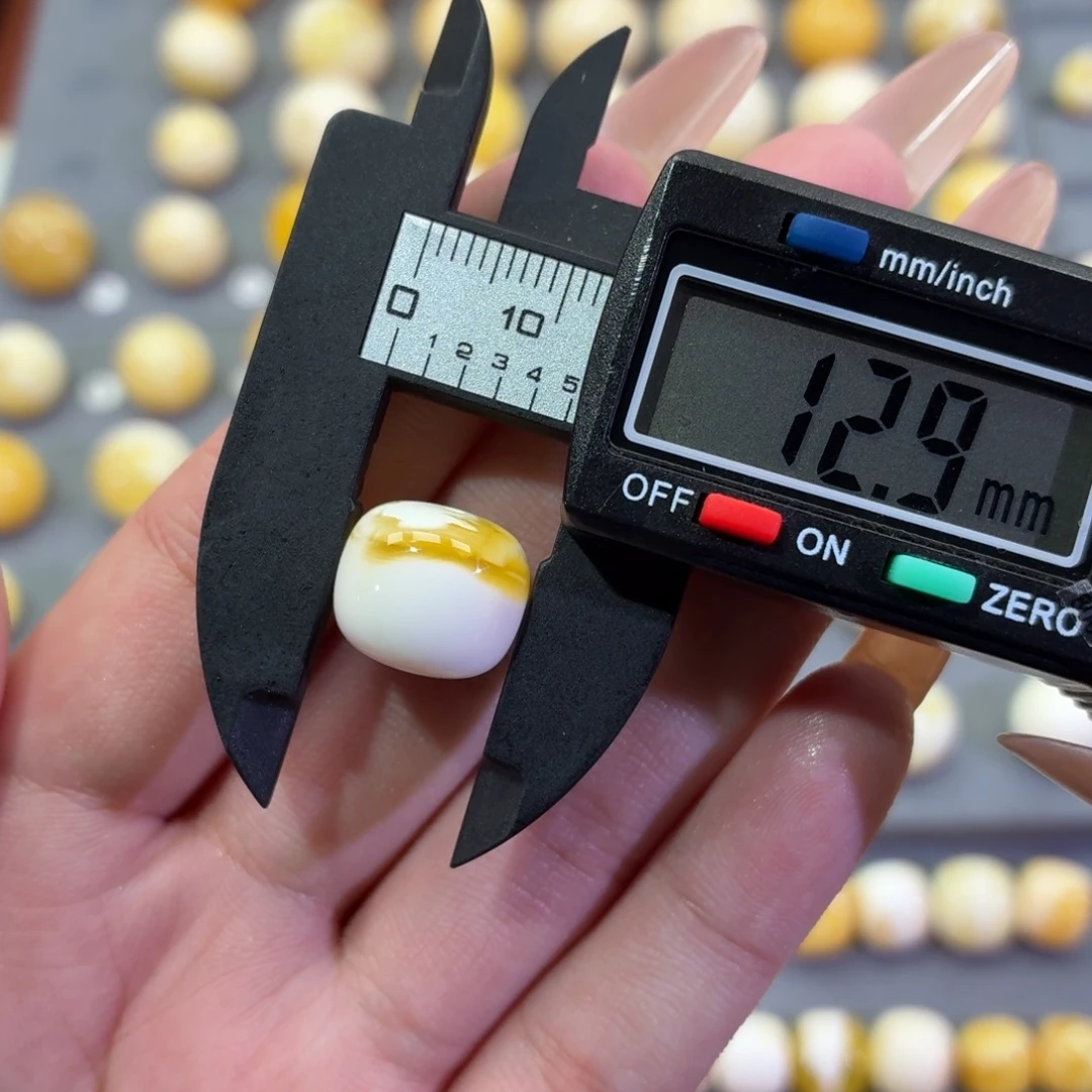 琥珀未镶嵌裸石老型