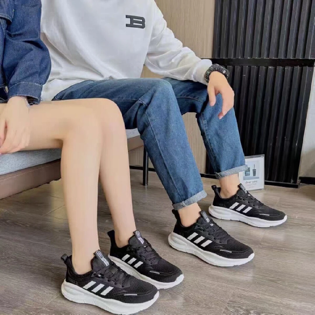 （三个斜杠杠）男女同款四季休闲运动鞋256
