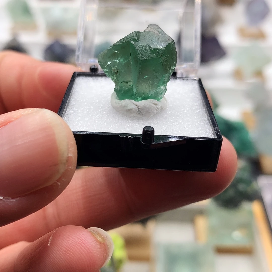 石材英国日光萤石