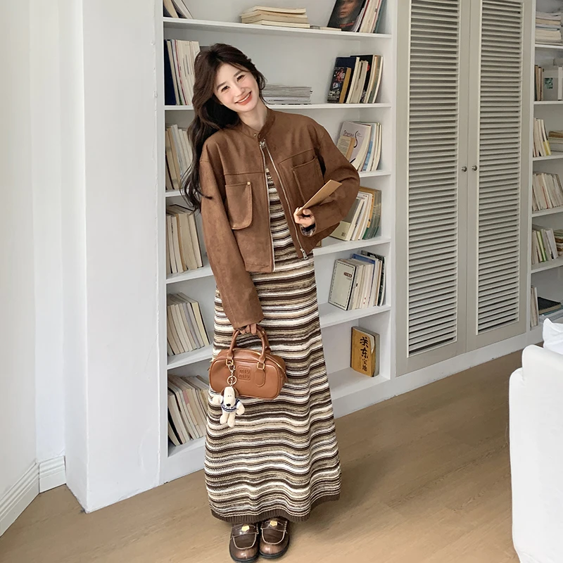 美拉德穿搭麂皮短上衣套装女2025春季新款复古条纹吊带裙两件套装