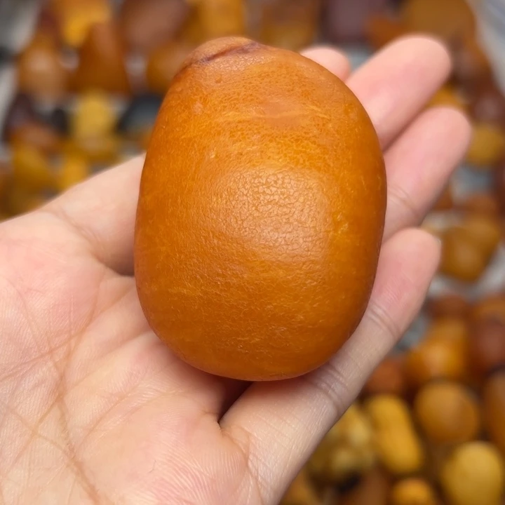 琥珀未镶嵌颈饰天然蜜蜡