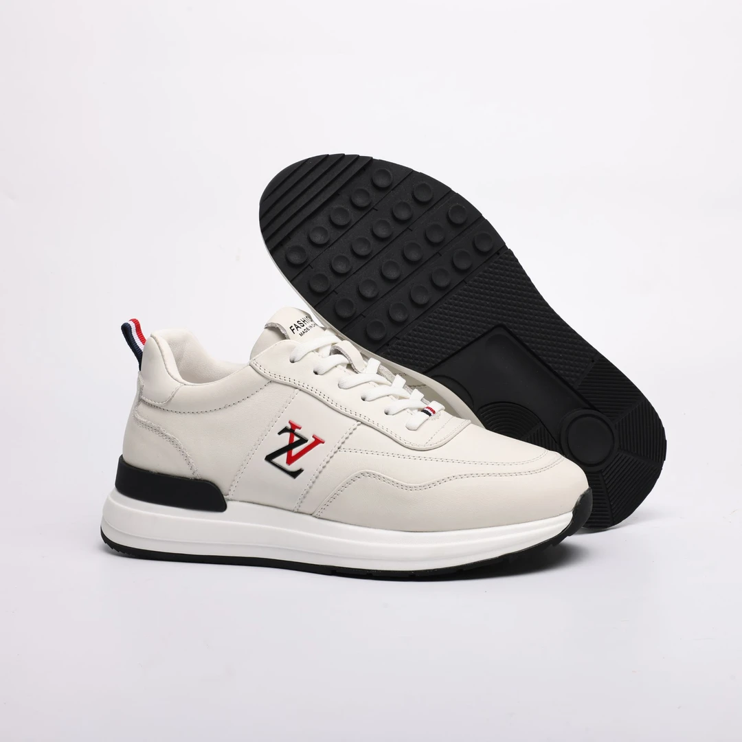 FANMIFAN/梵米凡头层牛皮男鞋休闲时尚百搭透气潮男阿甘跑步潮鞋