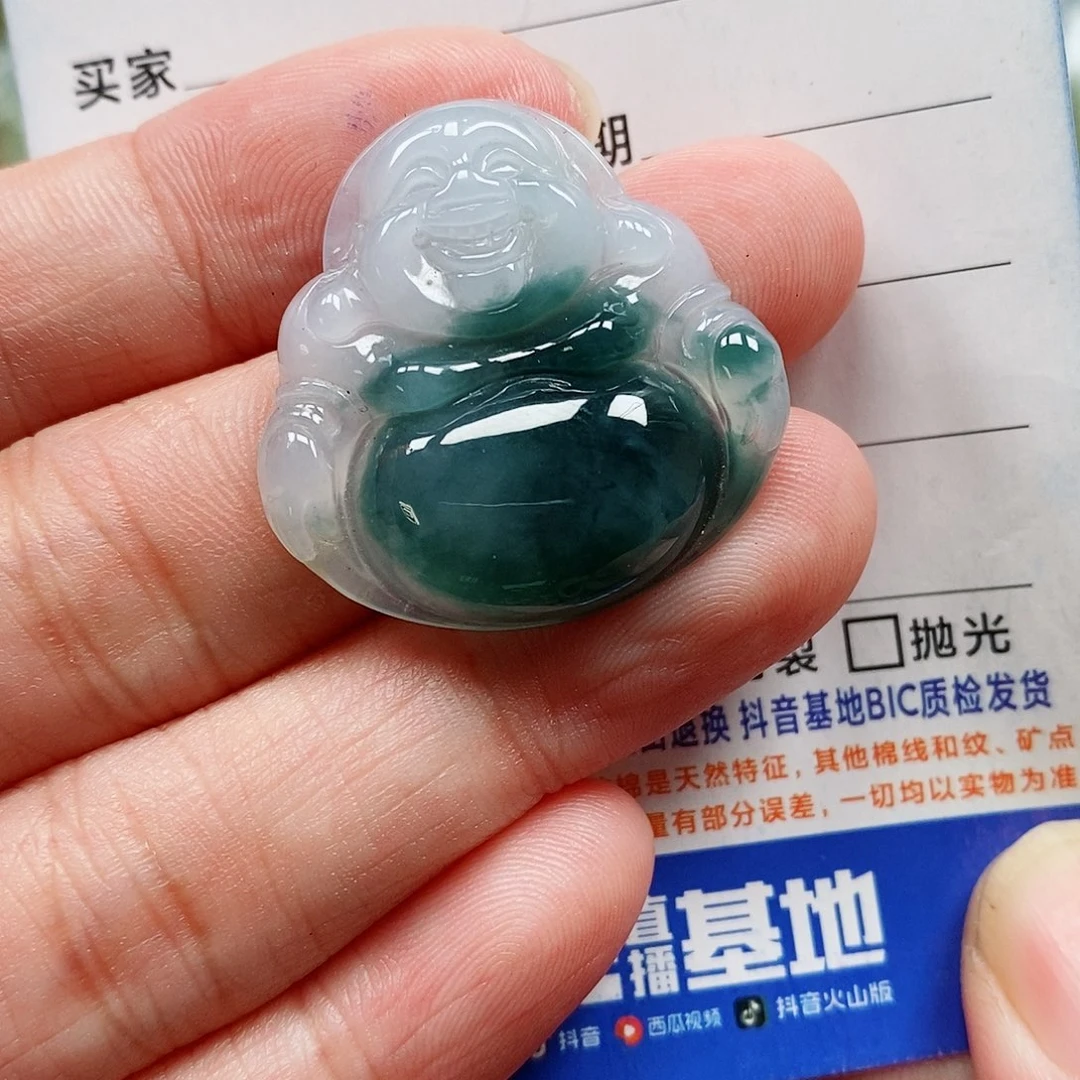 翡翠未镶嵌颈饰佛