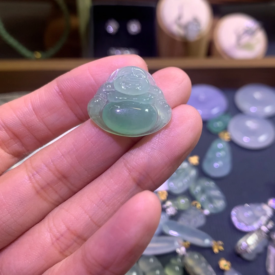翡翠未镶嵌颈饰绿佛公