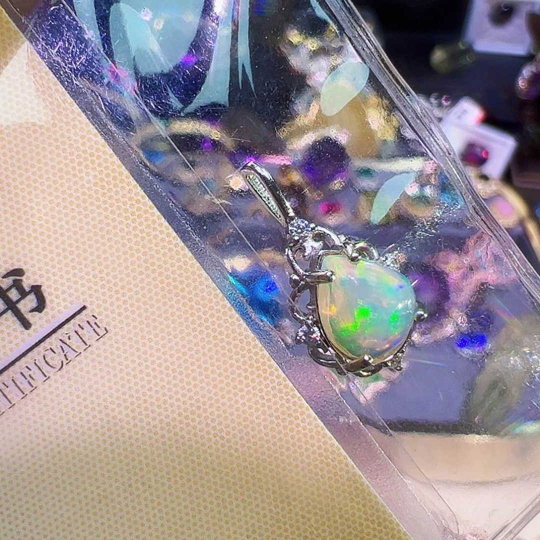 欧泊银S925镶嵌吊坠欧泊