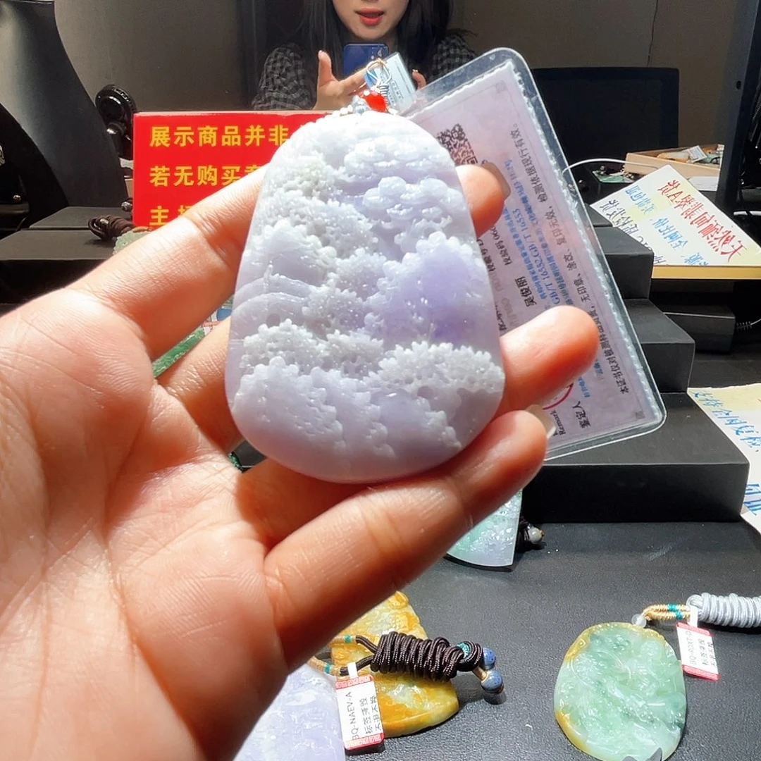 颈饰未镶嵌翡翠一