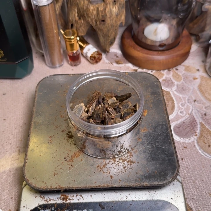 清***空沉香沉香碎屑沉香奇楠蓝香原材料