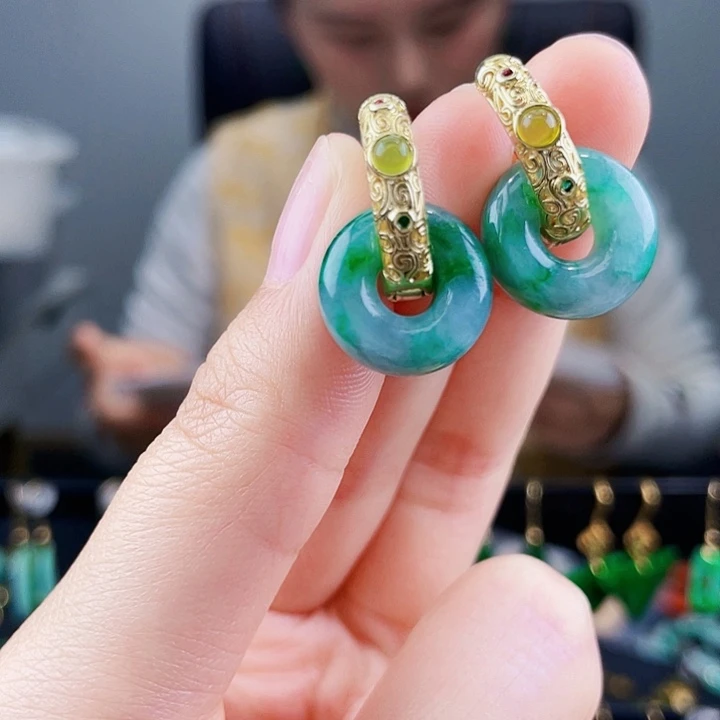 翡翠耳饰未镶嵌饰品