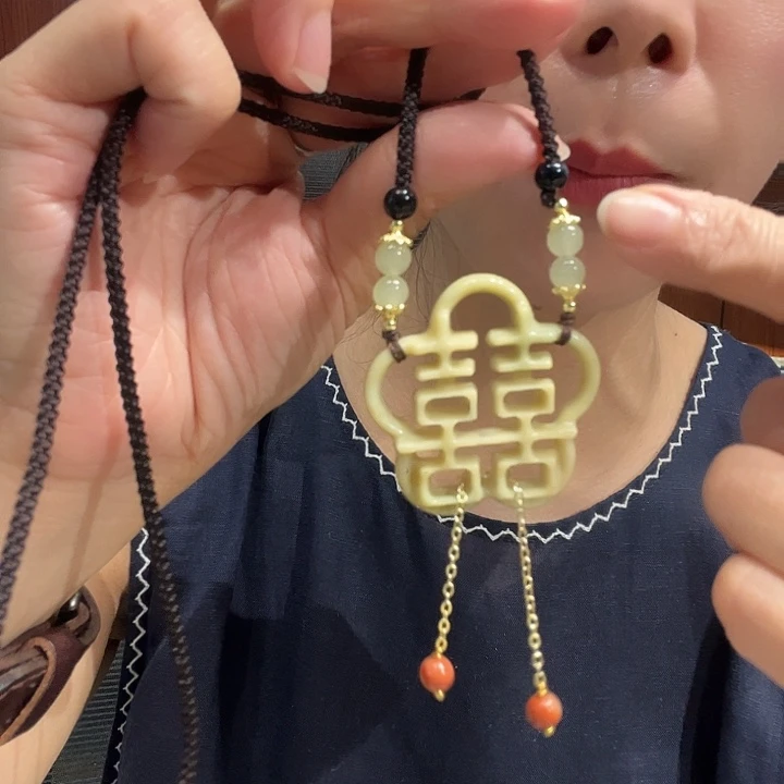 岫玉未镶嵌毛衣链