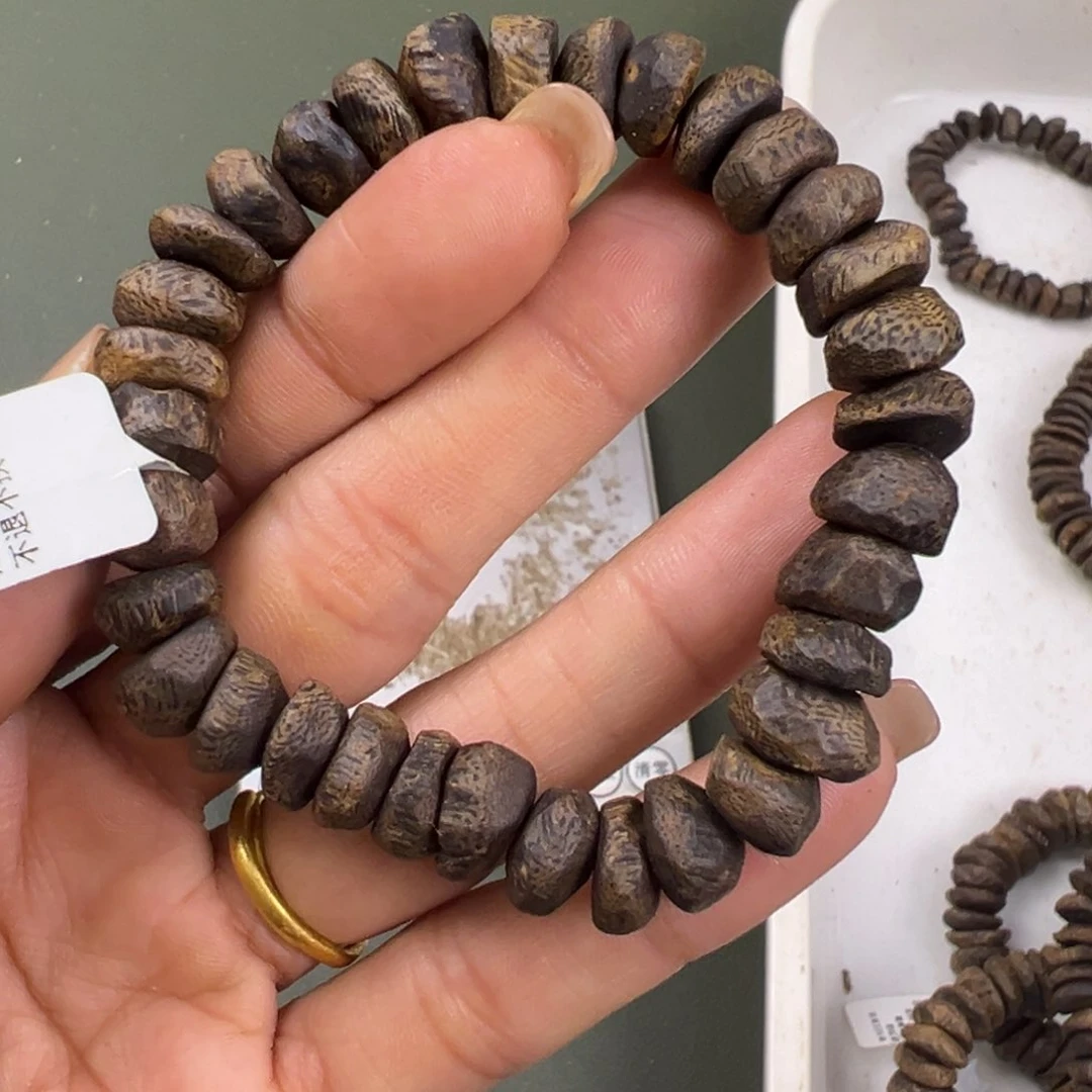 沉香手串透顶绿沉水包壳卡9/13g