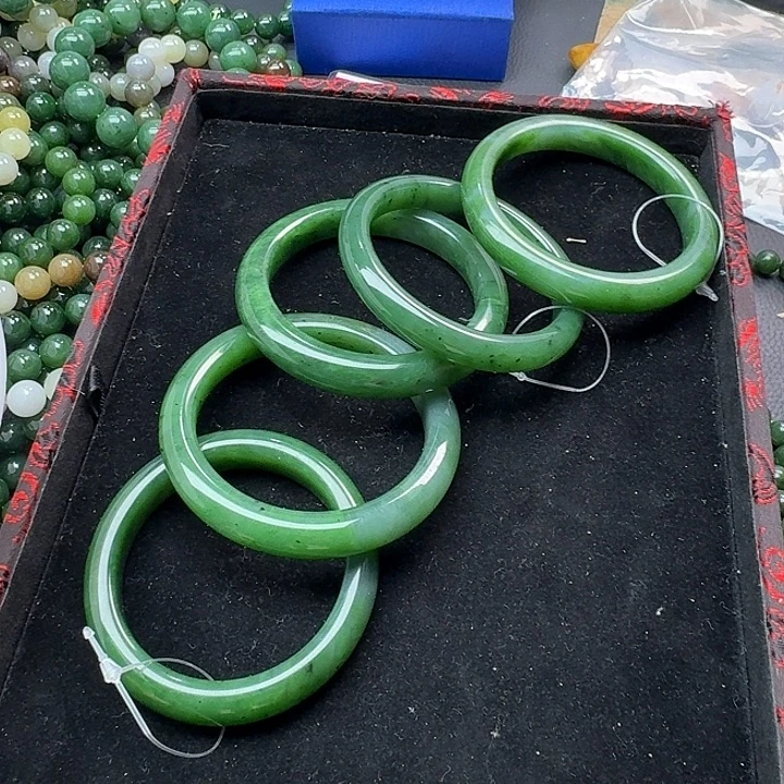 和田玉未镶嵌颈饰碧玉手镯多样性发一