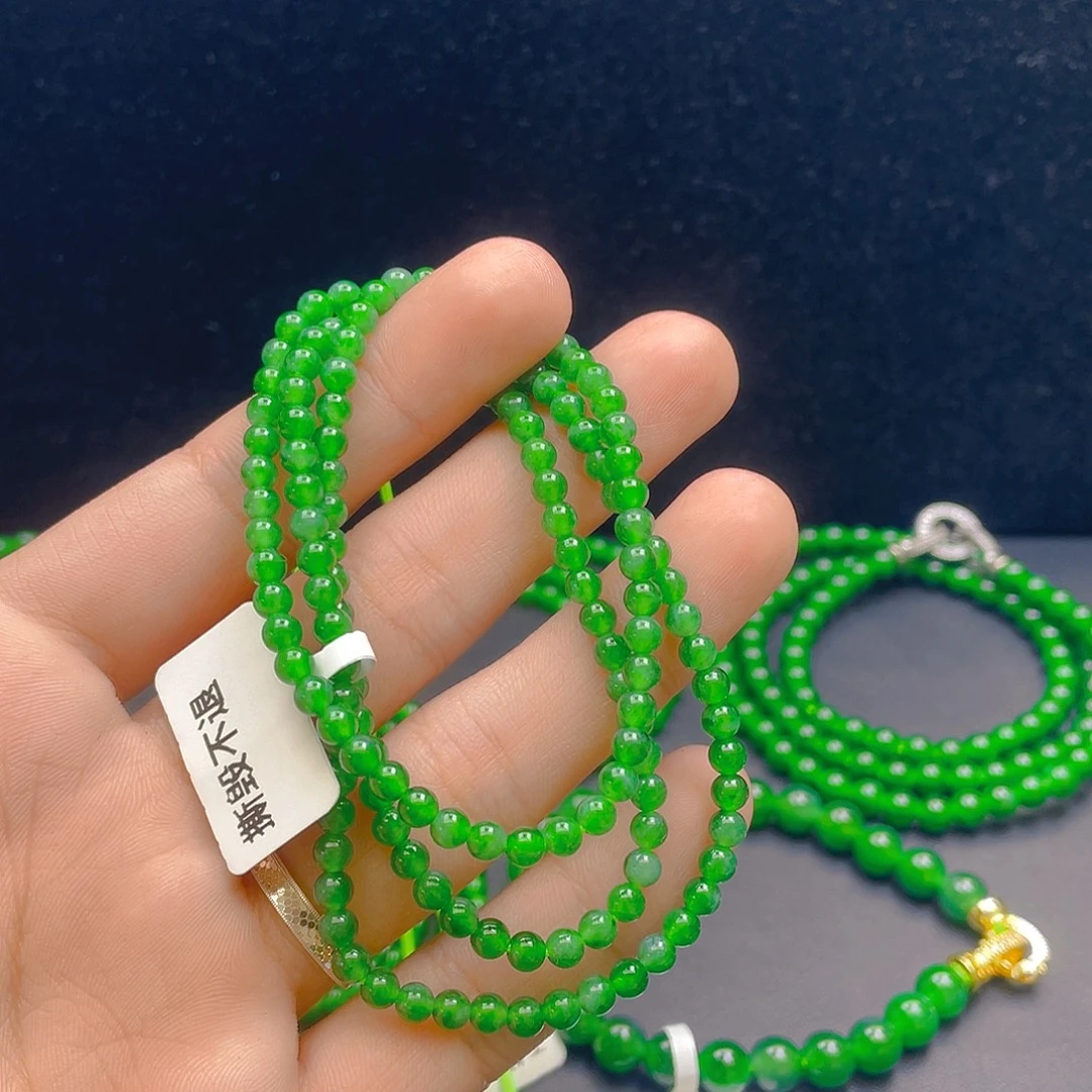 翡翠未镶嵌颈饰