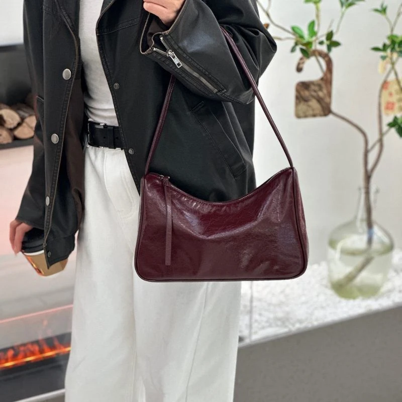 油蜡牛皮大容量腋下小方包包女2025新款春夏女士休闲百搭单肩斜