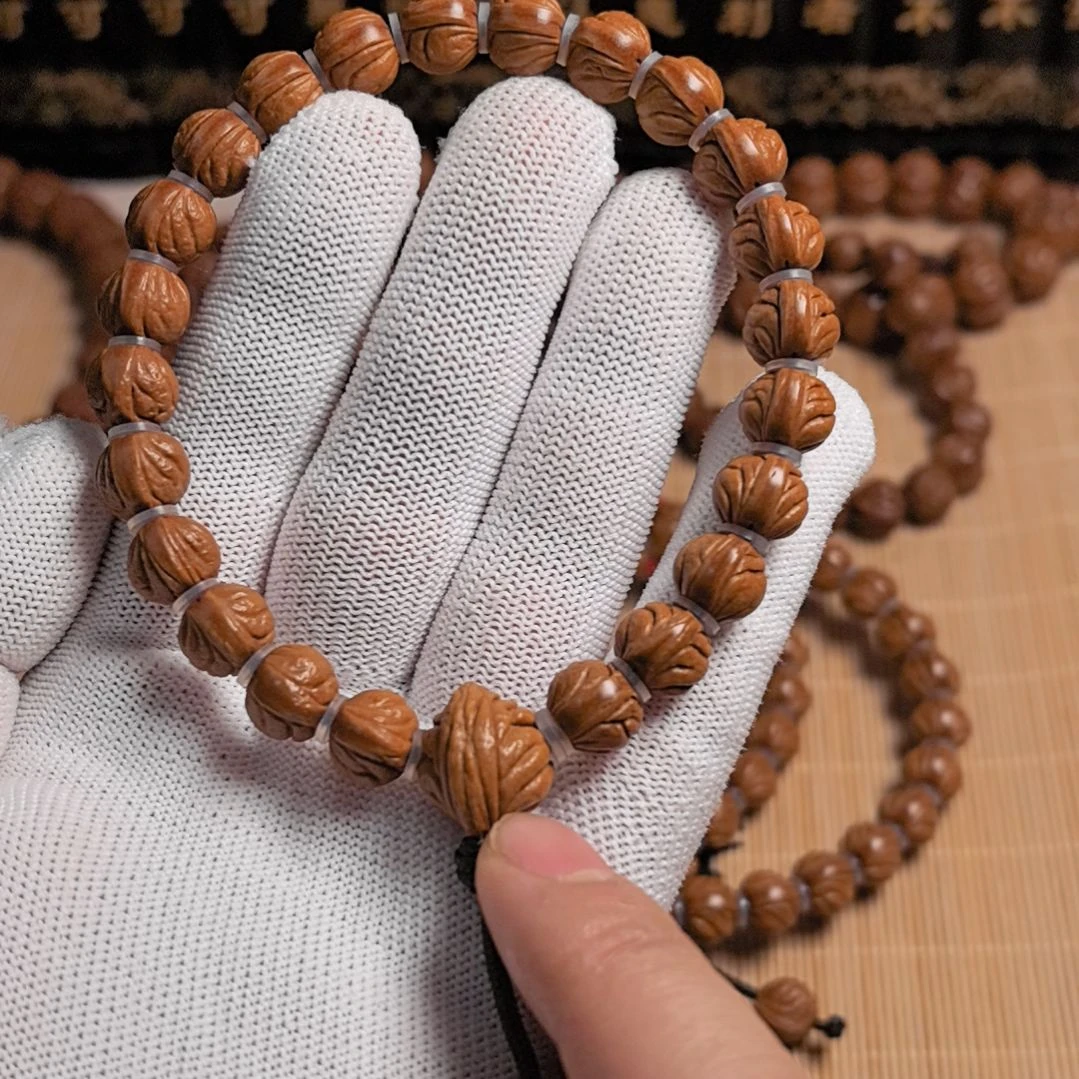 吊坠桃核小龙纹手持