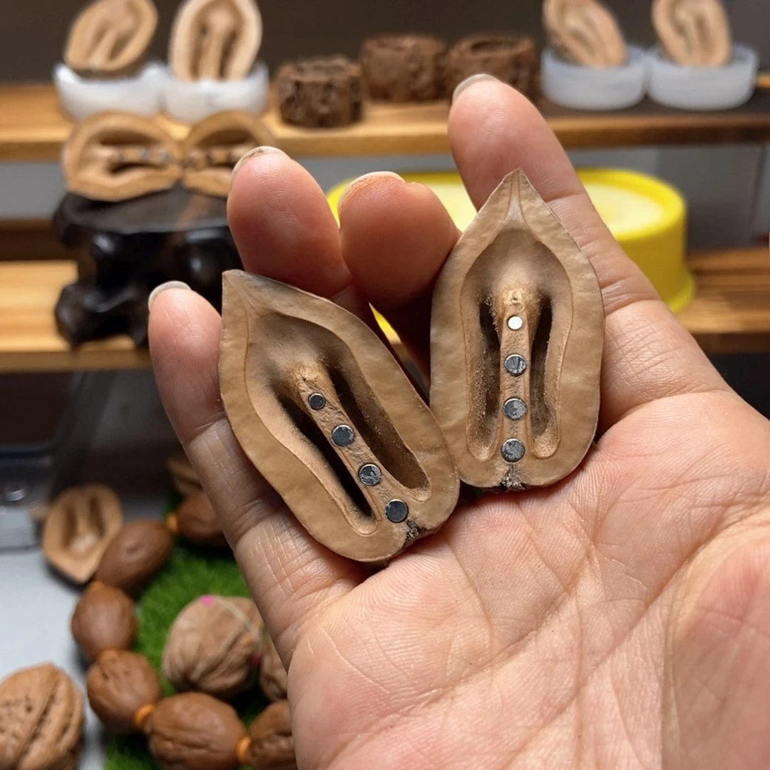 文玩核桃吊坠由**简秋子